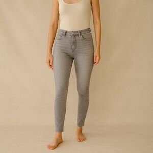 American Eagle Tall Curvy Jegging Grey Wash Low Rise Size 8